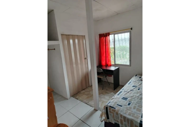 $220 : Dormitorios en alquiler image 5