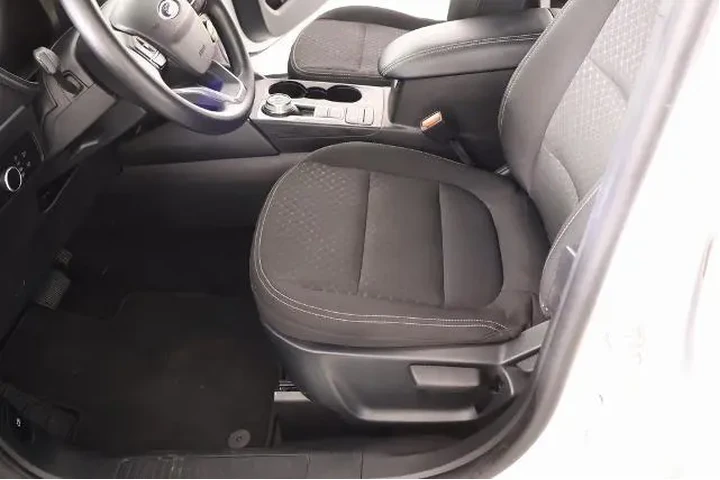 $22339 : Ford Escape 2025 AWD Active image 10