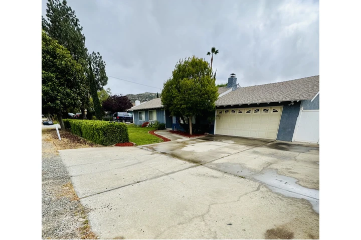 $2800 : Casa de renta en Hemet image 1