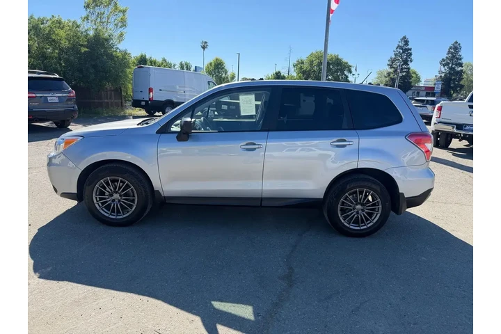 $11500 : Subaru Forester 2014 AWD 2.5 image 2