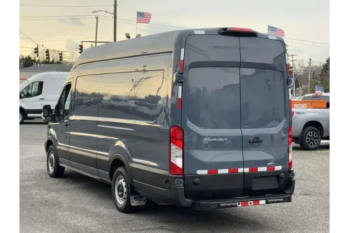 $27998 : Ford Transit 2019 250 3dr LW image 6