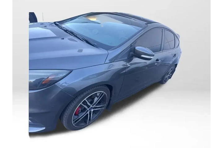 $16262 : Ford Focus 2018 ST 4dr Hatch image 8