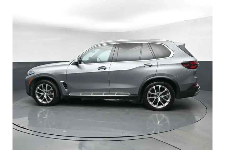 $37952 : BMW X5 2024 AWD xDrive40i 4d image 4