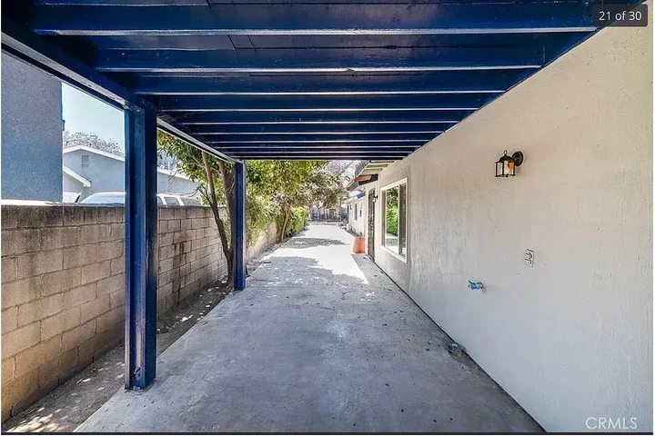 $1275 : Santa Ana Available 3 & 1 image 9