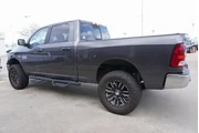 $24288 : Ram 1500 Classic 2019 4x2 Lo thumbnail