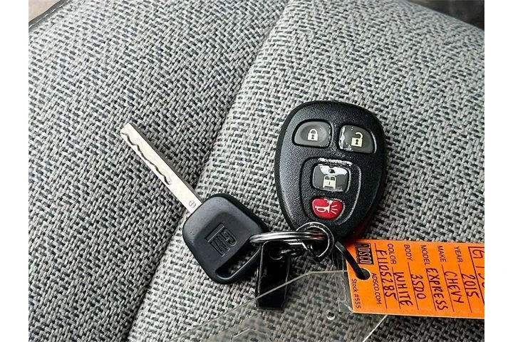 $22975 : Chevrolet Express 2015 LT 35 image 8