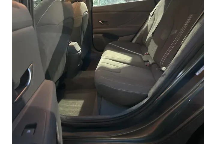 $19705 : Hyundai ELANTRA 2024 SEL 4dr image 7