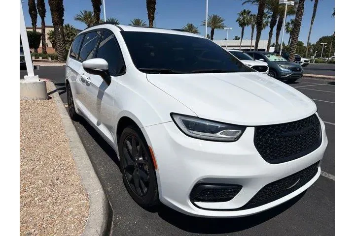 $23356 : Chrysler Pacifica 2023 Touri image 2