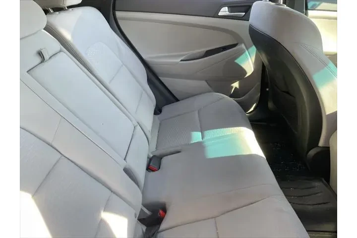 $13830 : Hyundai TUCSON 2021 Value 4d image 8