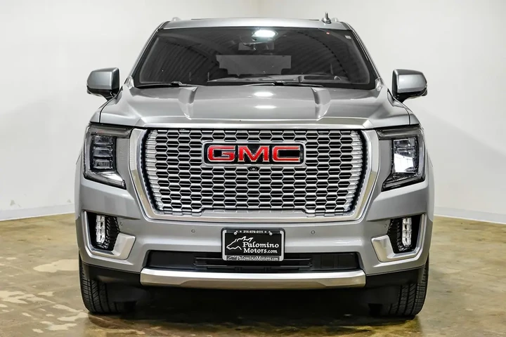 $73790 : 2024 Yukon XL Denali image 7