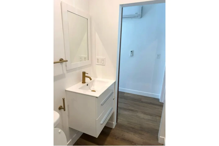 $1500 : 1 Bedroom Apt in Los Angeles image 8