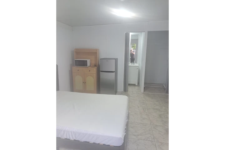 $1000 : EFFICENCE .MIAMI GARDENS image 3