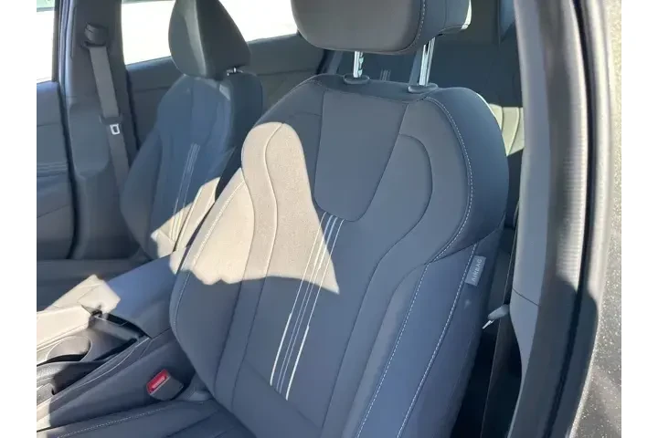 $20500 : Hyundai ELANTRA 2025 SEL Spo image 6