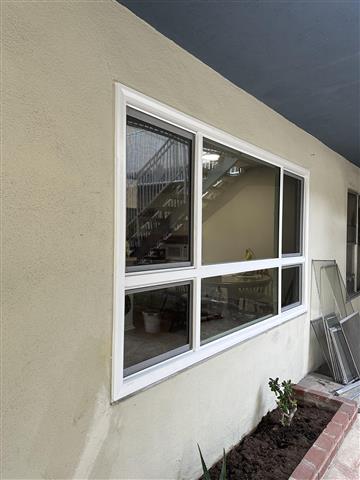 Ventanas y shower door image 10