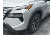 $21999 : Nissan Rogue 2025 SV 4dr Cro thumbnail