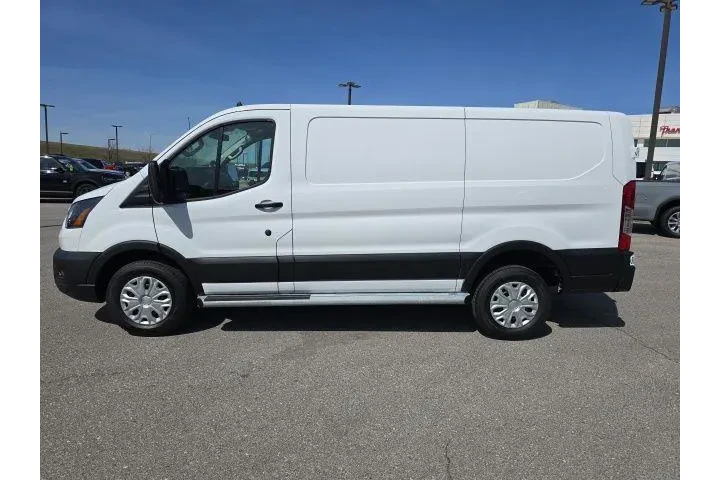 $31900 : Ford Transit 2024 250 3dr LW image 2