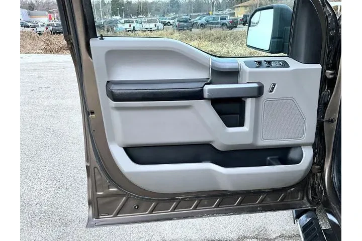 $11995 : Ford F-150 2016 4x4 XLT 4dr image 9