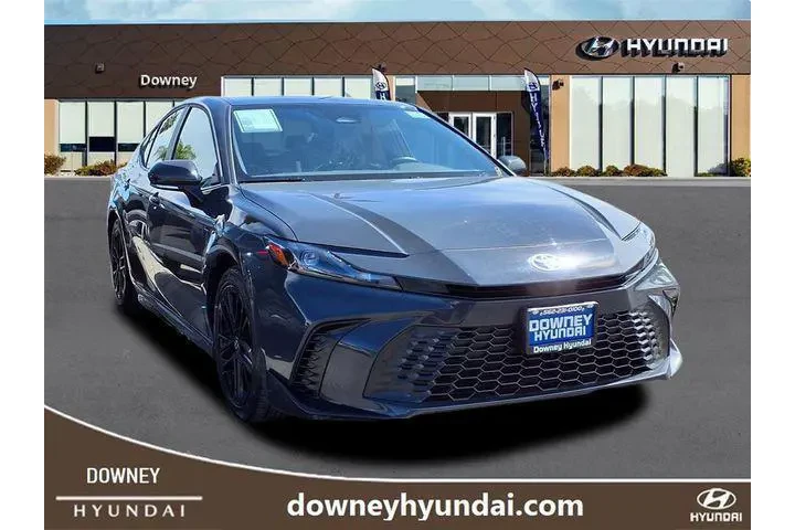 $29969 : Toyota Camry 2025 SE 4dr Sed image 3