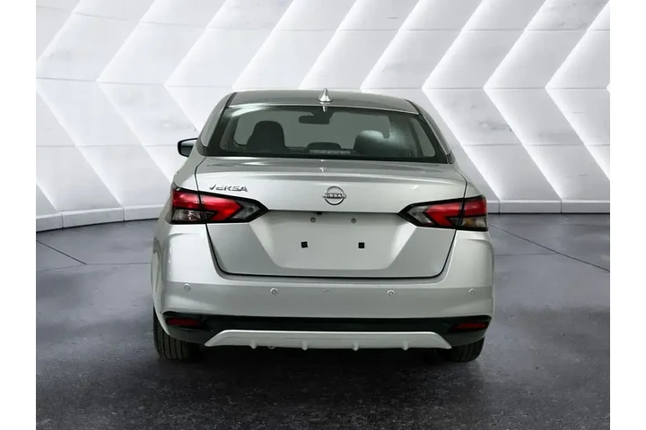 $19521 : Nissan Versa 2025 SV 4dr Sed image 5