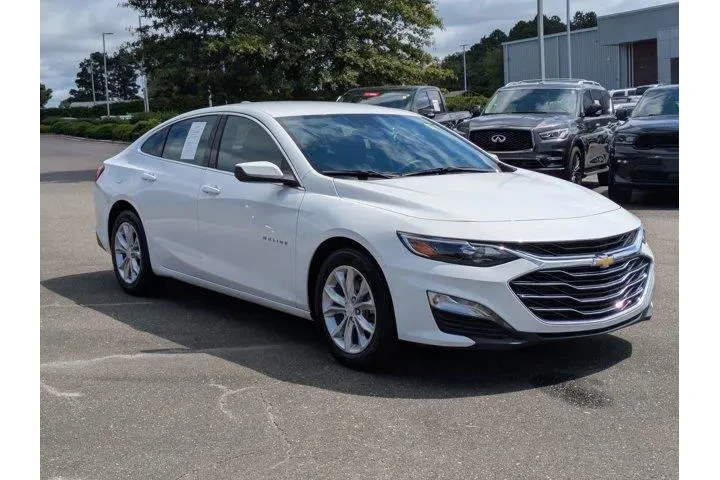 $17975 : Chevrolet Malibu 2023 LT 4dr image 4