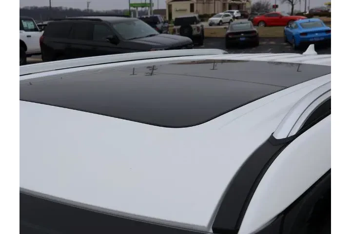 $35334 : Ford Explorer 2023 AWD Limit image 4