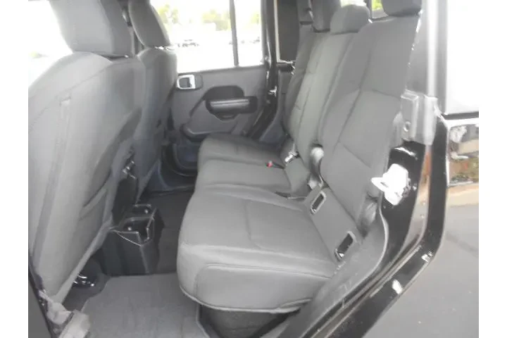 $26995 : Jeep Gladiator 2020 4x4 Spor image 9