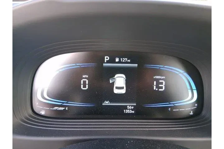 $18999 : Hyundai VENUE 2025 SEL 4dr C image 2