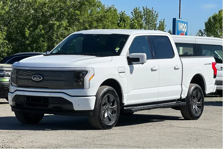 $40000 : Ford F-150 Lightning 2023 AW image 8