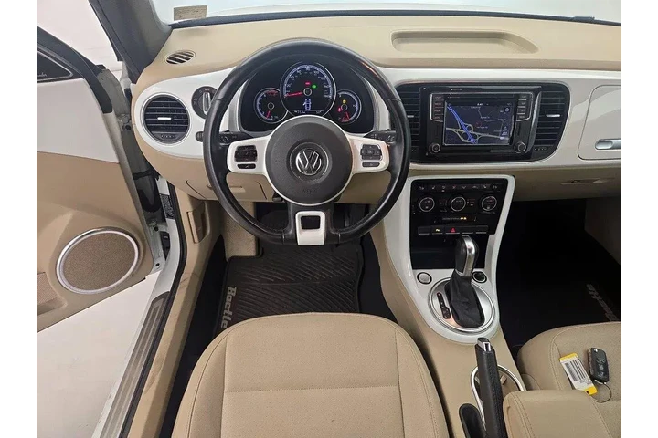 $29998 : Volkswagen Beetle Convertibl image 10