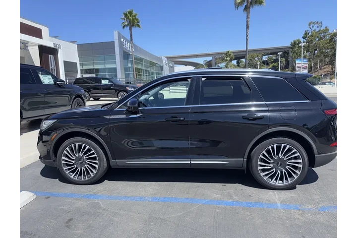 $28900 : Lincoln Corsair 2022 Reserve image 9