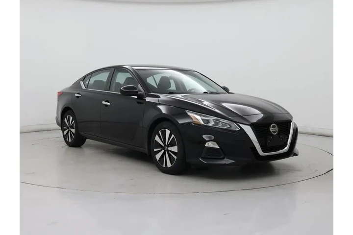$20998 : Nissan Altima 2022 2.5 SV 4d image 1