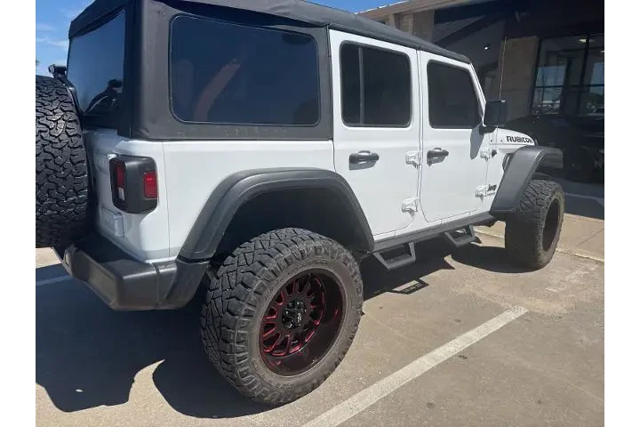 $31447 : Jeep Wrangler Unlimited 2021 image 6