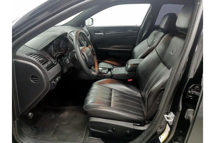 $22998 : Chrysler 300 2018 S 4dr Seda image 10