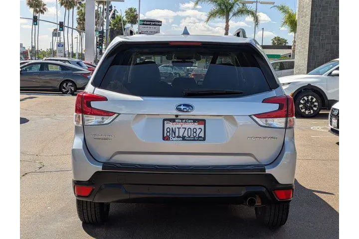 $21520 : Subaru Forester 2020 AWD Lim image 3