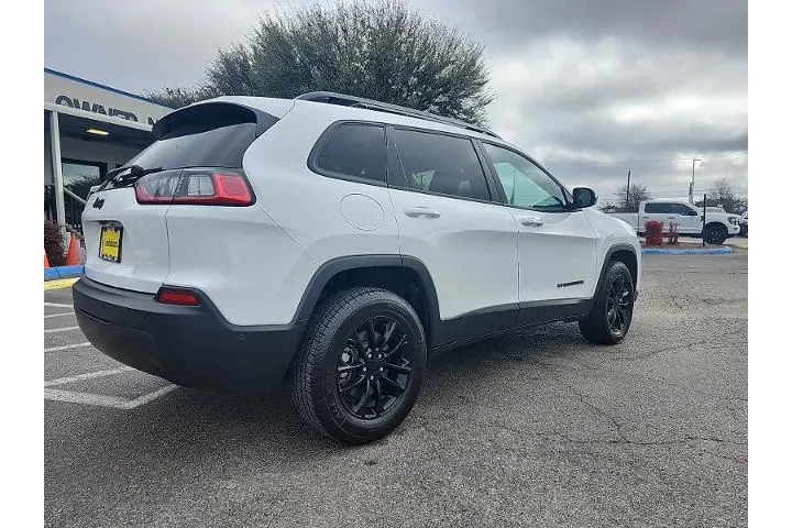 $20998 : Jeep Cherokee 2023 4x4 Altit image 3