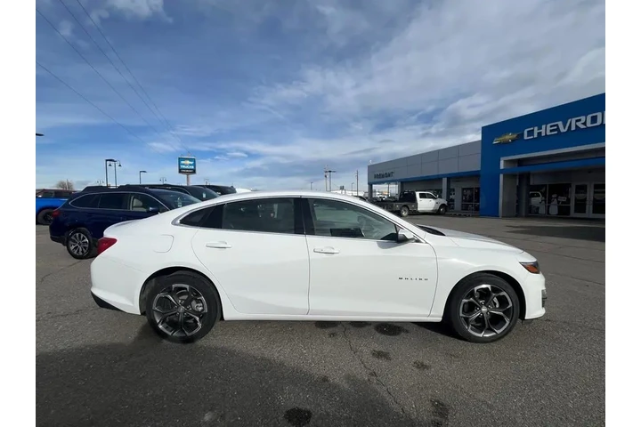 $20200 : Chevrolet Malibu 2023 LT 4dr image 2