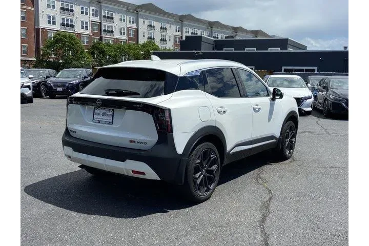 $20444 : Nissan Kicks 2025 AWD SR 4dr image 2