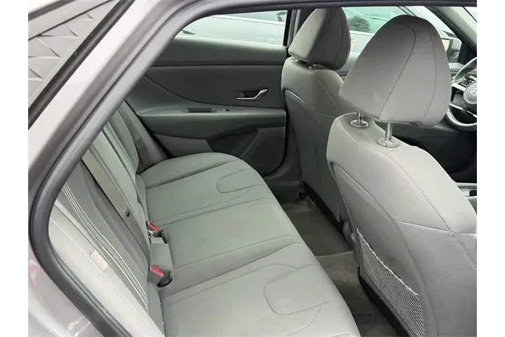 $17885 : Hyundai ELANTRA 2024 SEL 4dr image 10