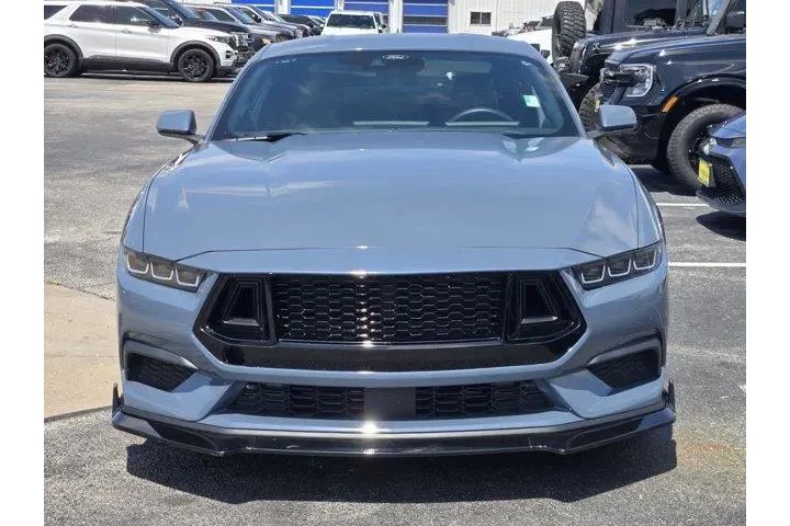 $31991 : Ford Mustang 2025 EcoBoost 2 image 2