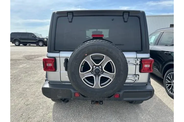 $18843 : Jeep Wrangler Unlimited 2018 image 4