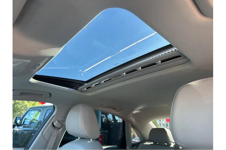 $10997 : 2015 A4 Premium image 8