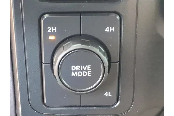 $38988 : Ford F-150 2023 4x4 XLT 4dr image 5