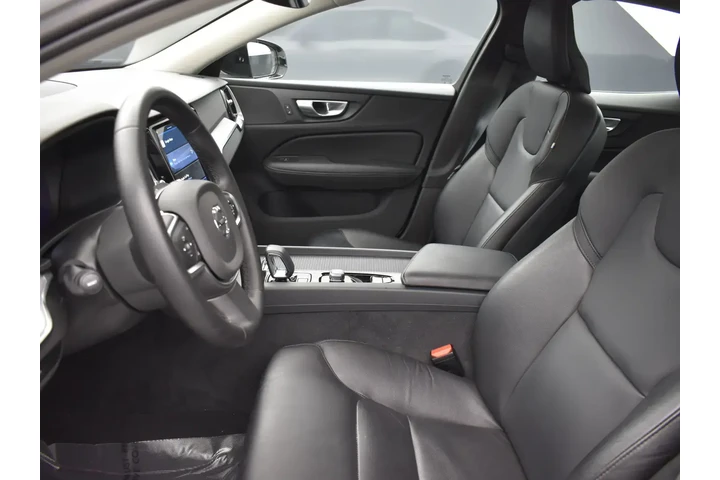 $22426 : Volvo S60 2024 B5 Core Dark image 10