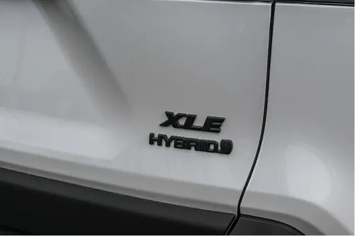 $35995 : Toyota RAV4 Hybrid 2024 AWD image 9