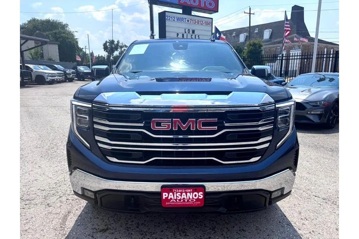 2023 GMC Sierra 1500 4WD Crew image 3
