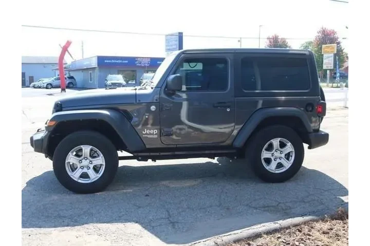 Jeep Wrangler 2020 4x4 Sport image 8