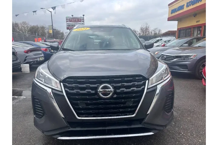 2021 Kicks SV image 3