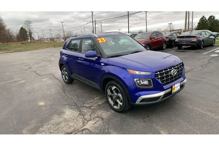 $18990 : Hyundai VENUE 2023 SEL 4dr C image 7