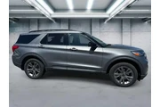 $32555 : Ford Explorer 2023 AWD XLT 4 thumbnail