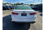 $7980 : 2018 Optima LX Auto thumbnail